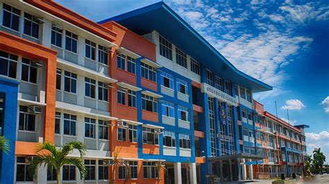 Ateneo de Iloilo.